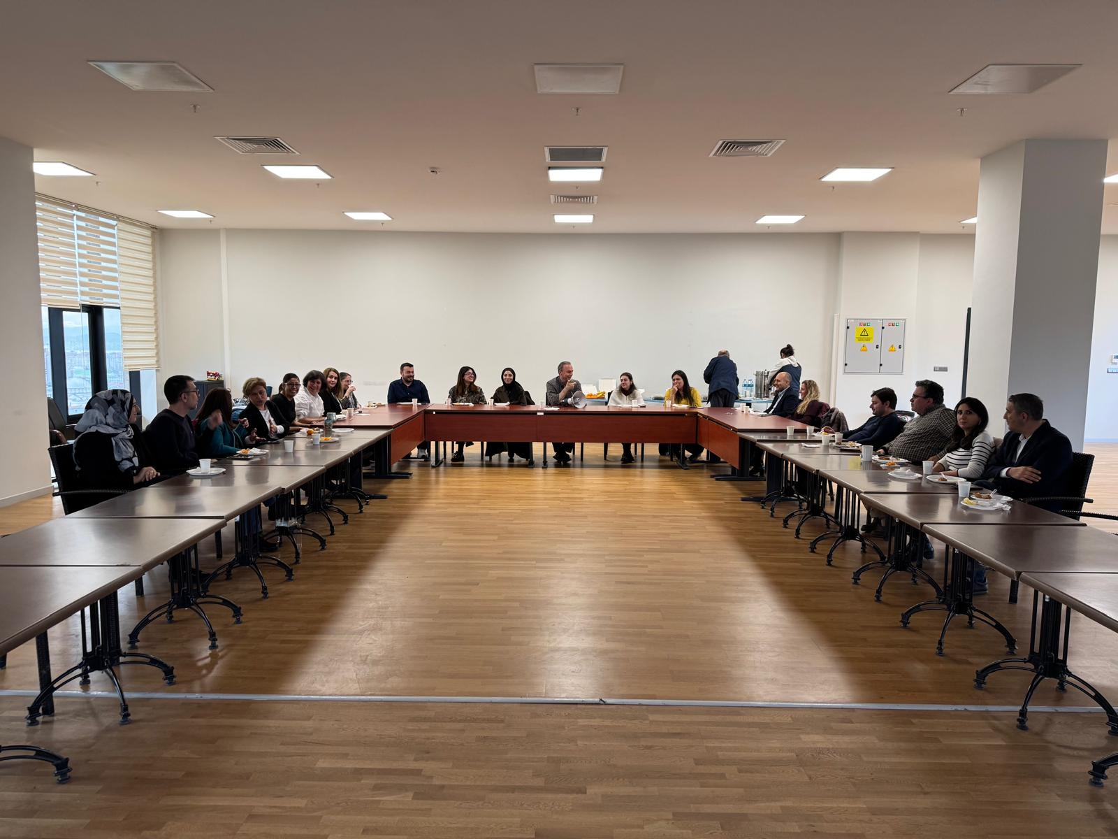 Sosyal Etkinlik Komisyonu-1.jpeg (178 KB)